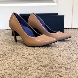 BRAND NEW - Antonia Saint Nude Heels - never worn